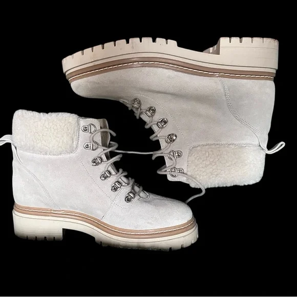 Fabianelli Women’s Alabaster White Lace-up Snow Hiking boots. EUC - Picture 3 of 5